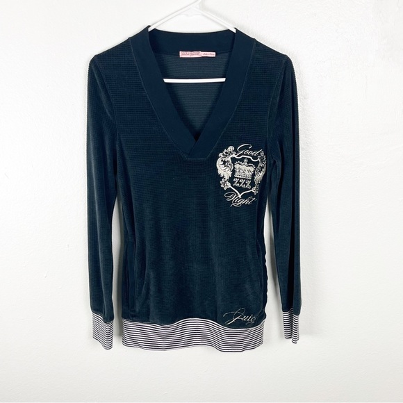 Juicy Couture Other - JUICY COUTURE Gray V-Neck Graphic Long Sleeves Nightshirt Small Cozy Loungewear